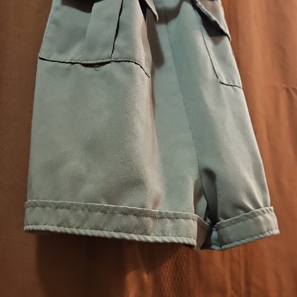 Stylish White and Olive Romper with Belt - Picture 4 of 12